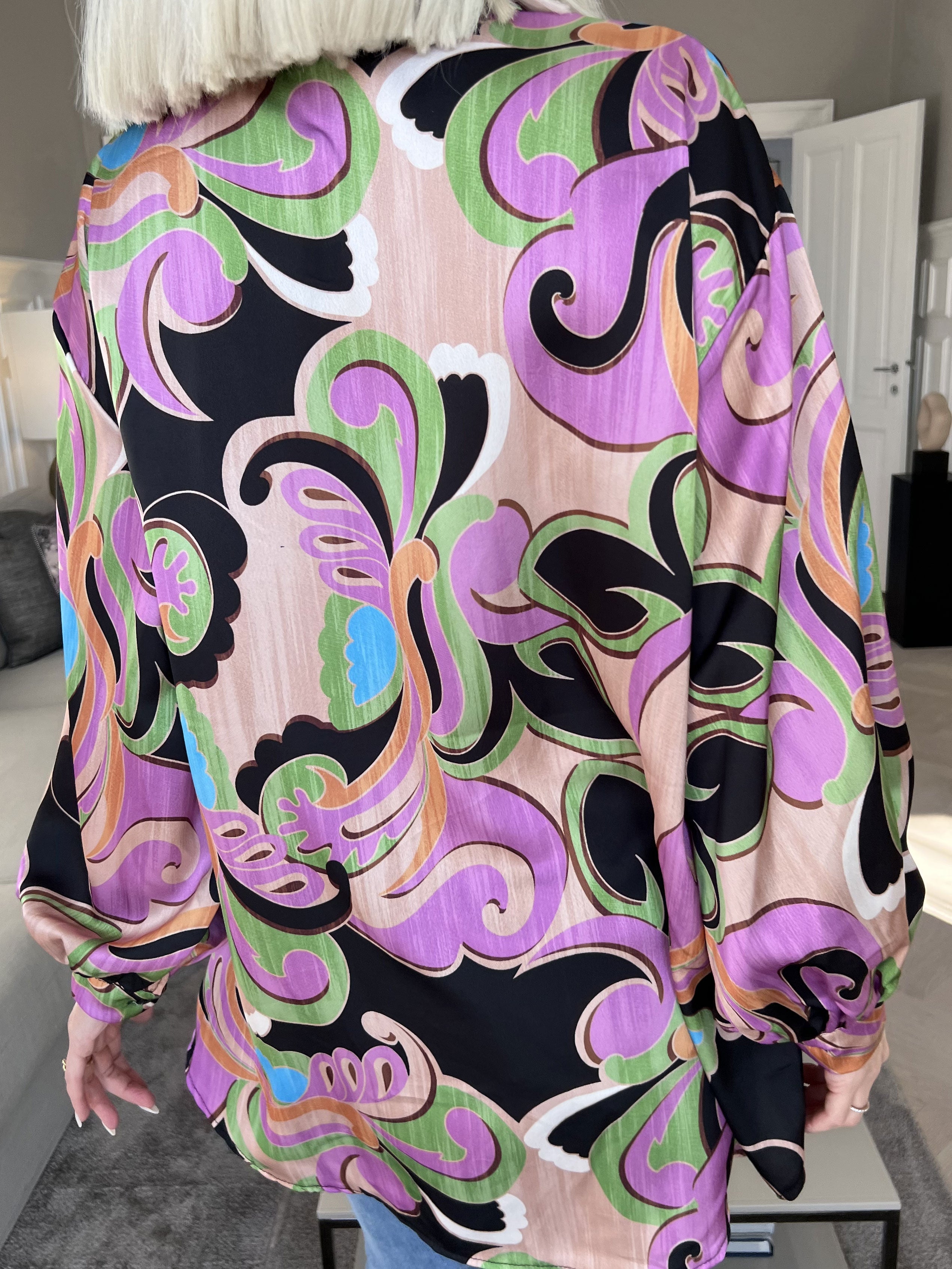 Happy - Flerfarvet skjorte i silkelook